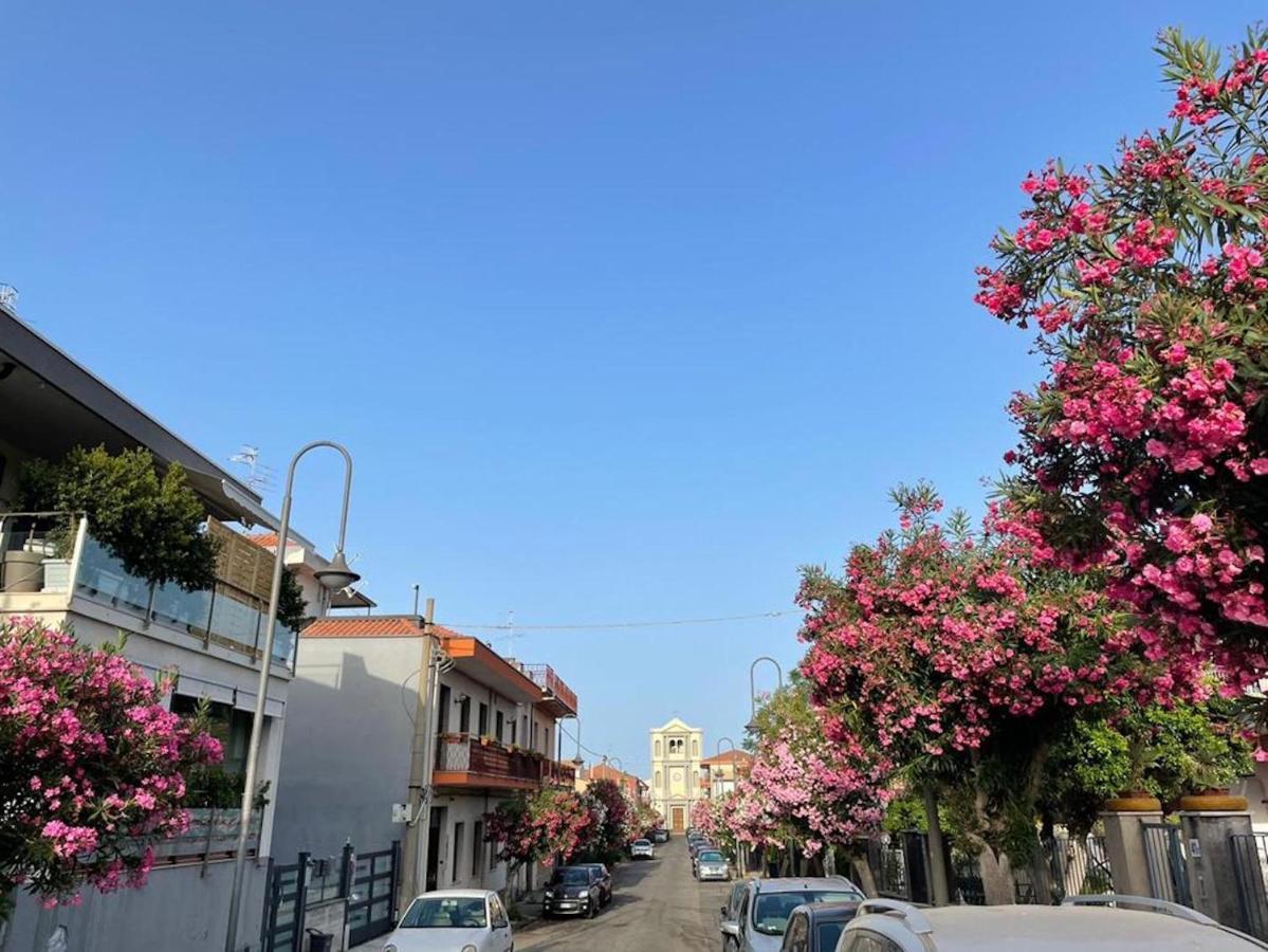Tuttifrutti Holiday Acireale Kültér fotó