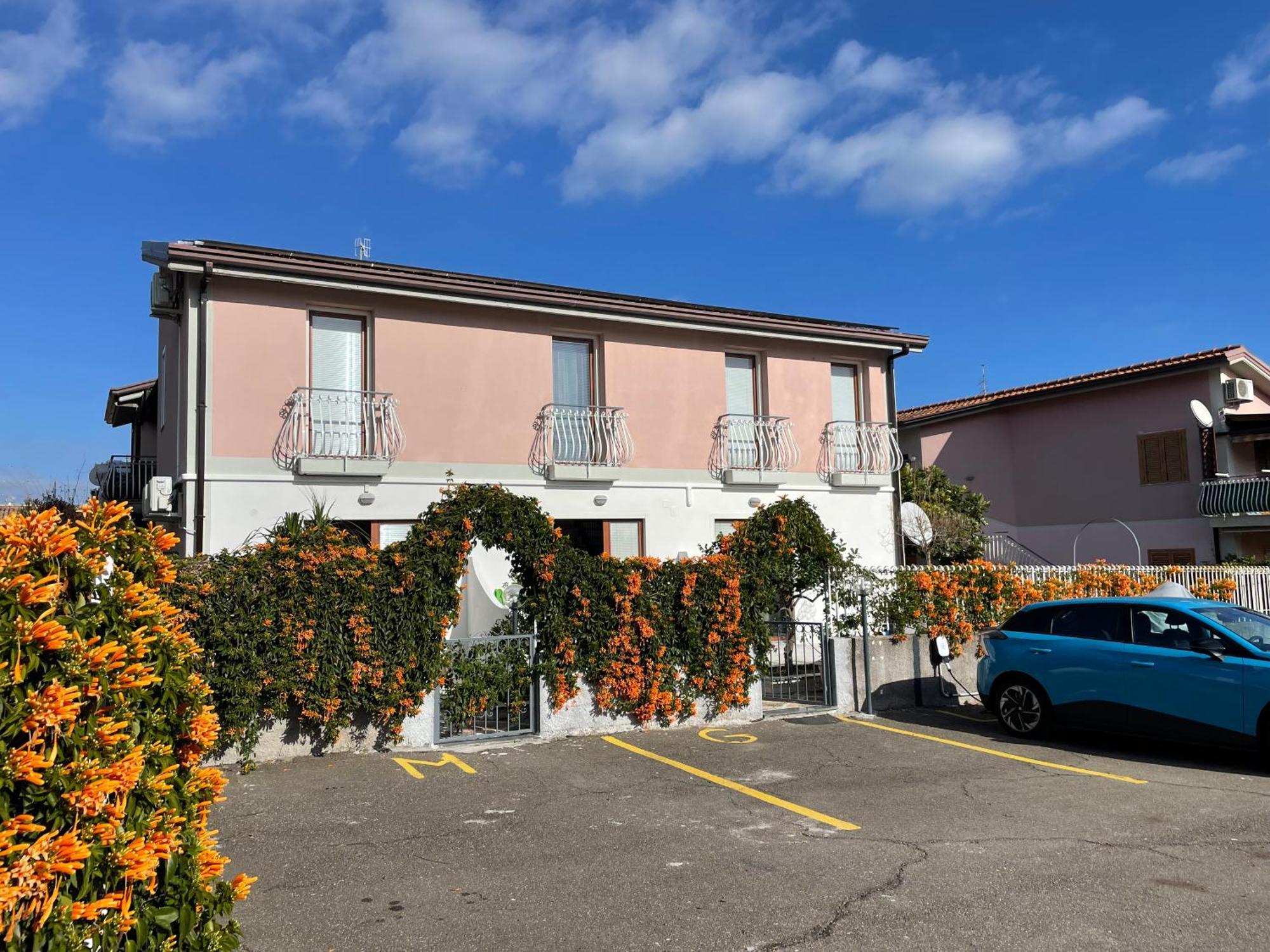 Tuttifrutti Holiday Acireale Kültér fotó